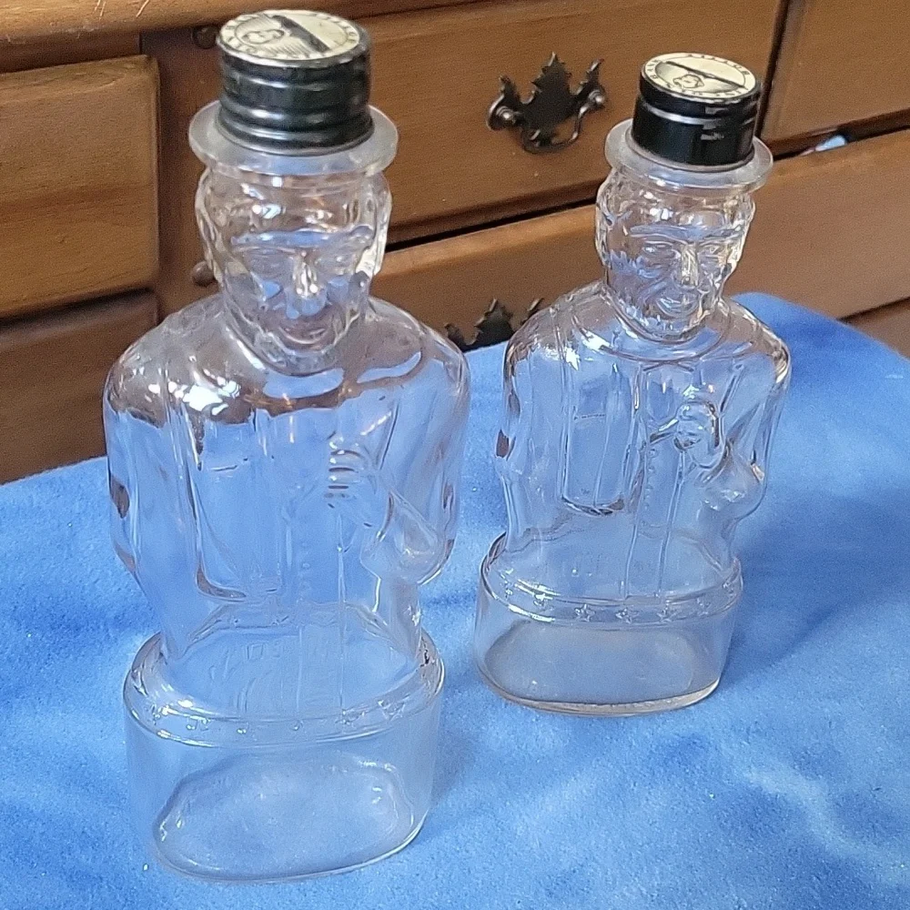 Vintage Lincoln Bank Bottles - set of two - Picture 3 of 8